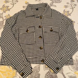 Houndstooth black and white jacket with faux wood buttons; never worn
